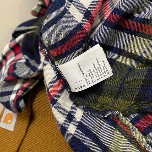 American Eagle Women’s Flannel Navy/Green - Picture 4 of 6